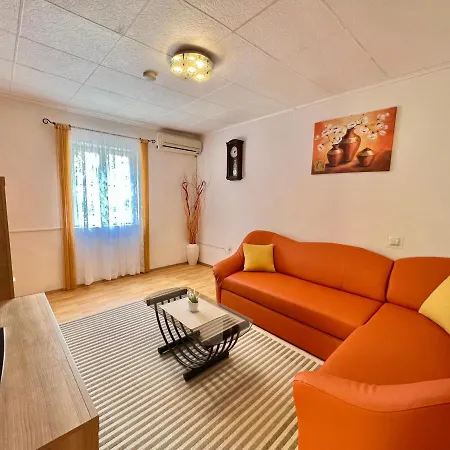 Vikendica Kuca Borna