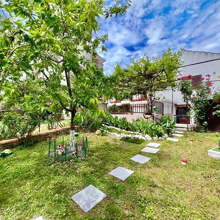 Vikendica Kuca Borna