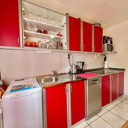 Kuca Borna Holiday home