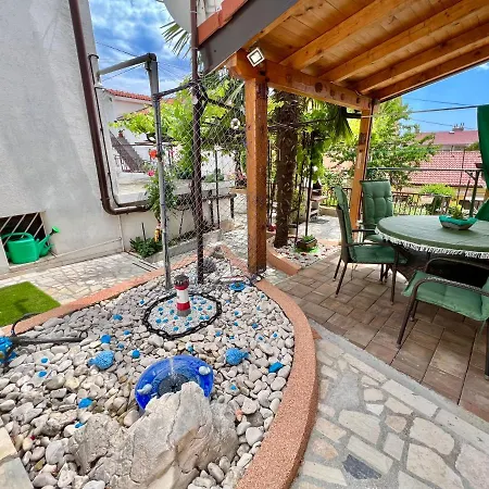 Vikendica Kuca Borna