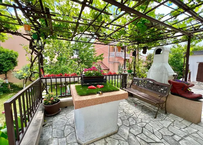 Kuca Borna Dom wakacyjny *