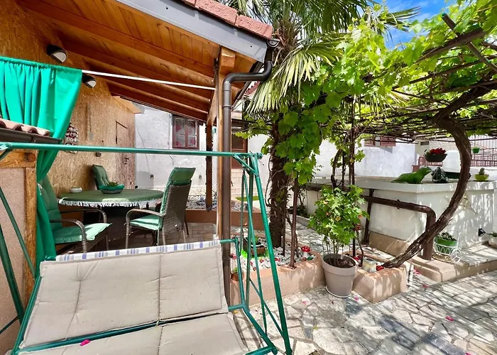 Kuca Borna Dom wakacyjny *