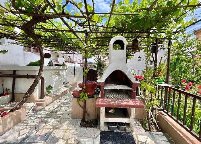 Dom wakacyjny Kuca Borna *